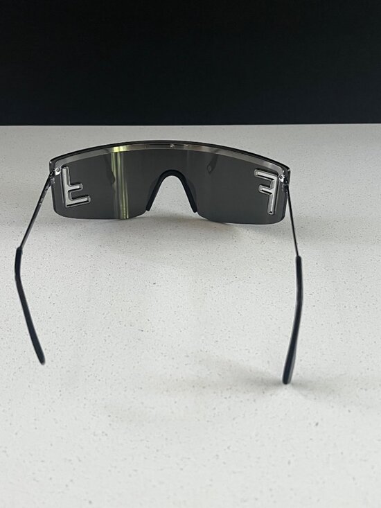 FENDI FE40168U Sport 141MM Shield Sunglasses main image 6